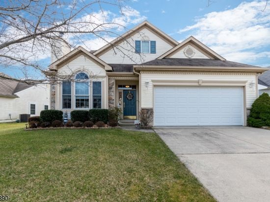 Zillow property image for 14 Pancoast Rd, Waretown, NJ 08758